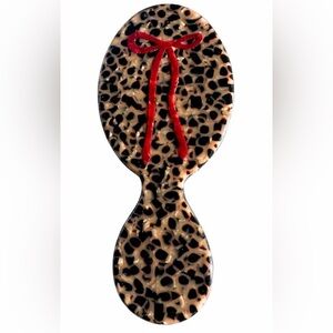 Solar Eclipse Hand-painted Compact Leopard Bow 2-1 Perfect Daily Brush